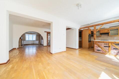 Kitchen/Dining Area