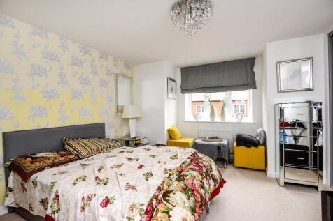 Master Bedroom with En-suite
