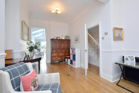 24&#39;3 Double Reception Room