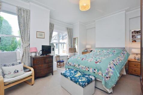 15&#39;4 First Floor Bedroom
