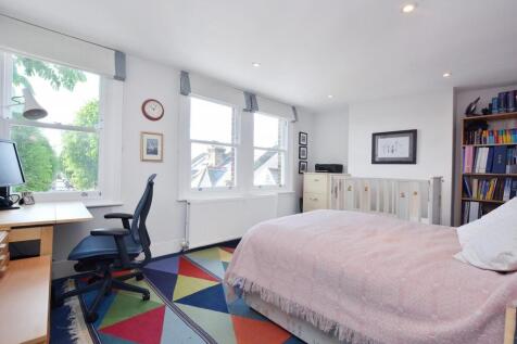15&#39; Second Floor Bedroom