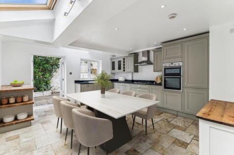 Kitchen / Family Room