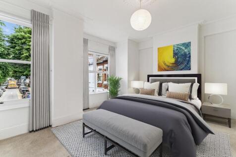 Master Bedroom (First Floor)