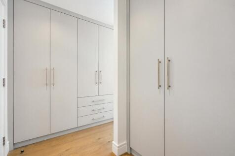 En-Suite Dressing Room
