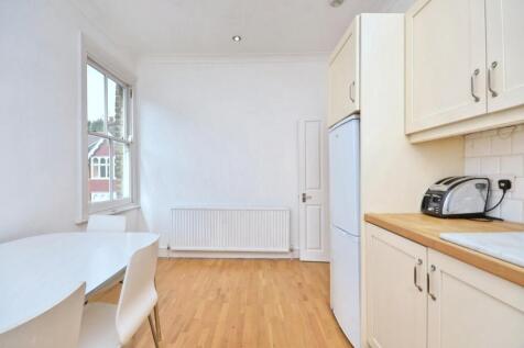 14&#39;9 Kitchen / Dining Room