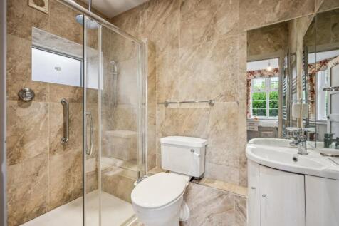 Guest Bedroom Suite