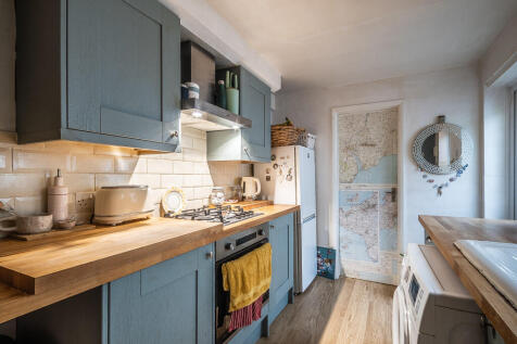  Hamlin Lane - We...