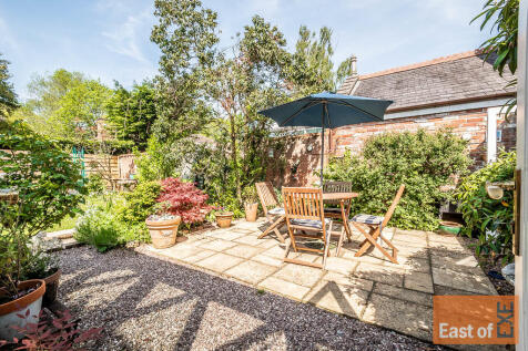Victoria House - ...