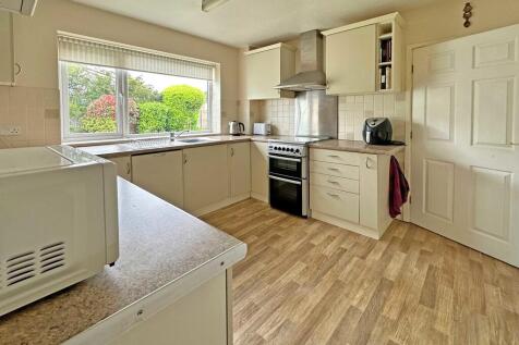 5 Kitchen b