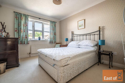 23 Weirside Place...