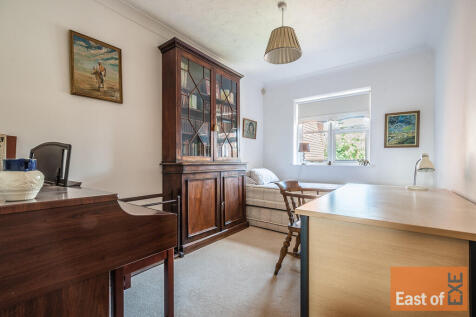 23 Weirside Place...