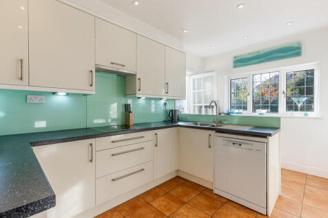 A15 - 7 Maryfield...