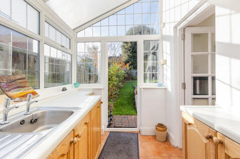 A18 - 7 Maryfield...