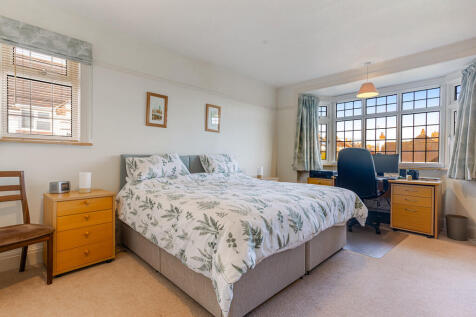 A22 - 7 Maryfield...