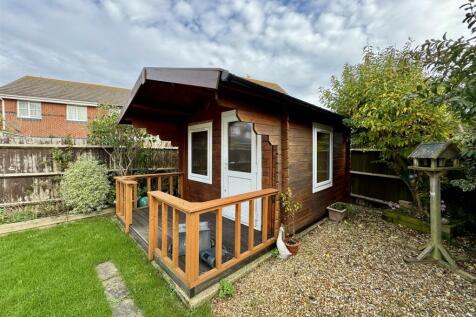 GARDEN CABIN / HOME OFFICE / HOBBIES ROOM