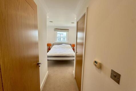 BEDROOM 2 / STUDY