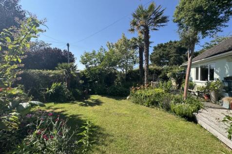 FRONT GARDENS