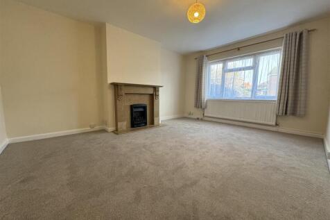 LOUNGE / LIVING ROOM