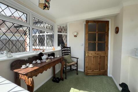 ENTRANCE PORCH