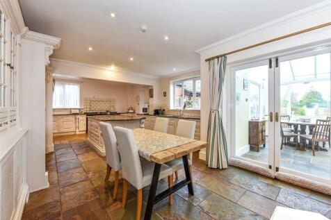 Kitchen/Breakfast Rm