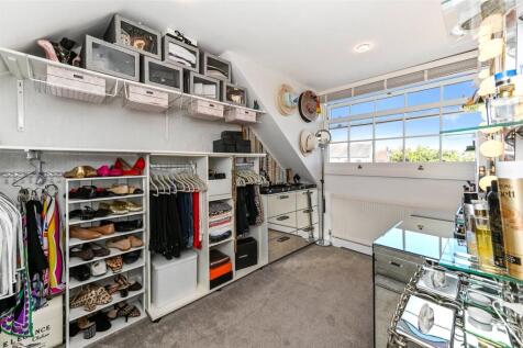Bedroom 5dressing Rm