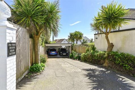 Garage &amp; Car Port