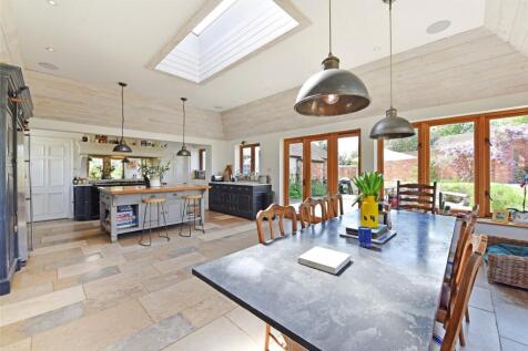 Kitchen/Breakfast Rm