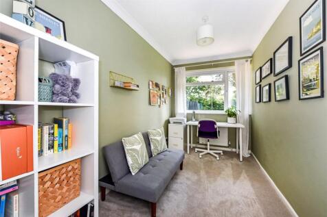 Bedroom/Office