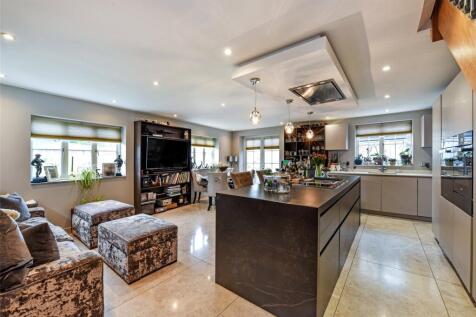 Living/Kitchen