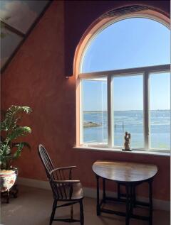 Bedroom &amp; View
