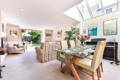 Sitting/Dining Room