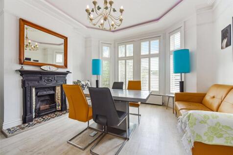 Dining/Kitchen