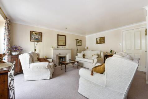 Sitting/Dining Room