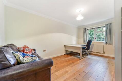 Bedroom/Study
