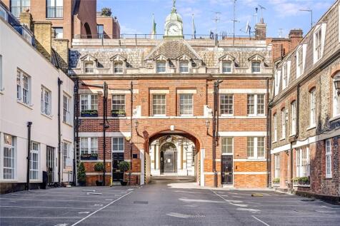 King&#39;s Yard Entrance