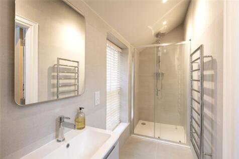 Principal Bathroom