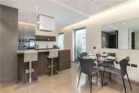 Kitchen/Reception Ro