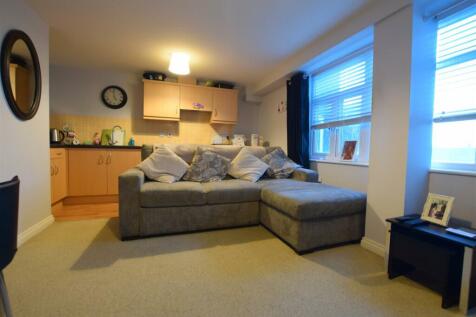 Lounge/Kitchen
