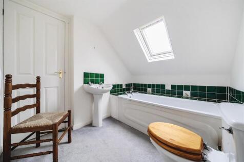 Ensuite Bed 2