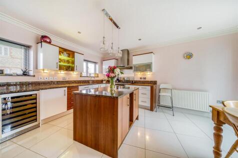 Kitchen dining room