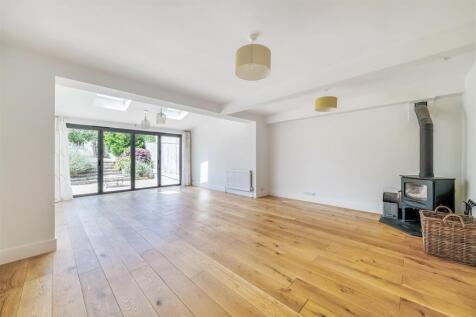 Sitting/Dining Room