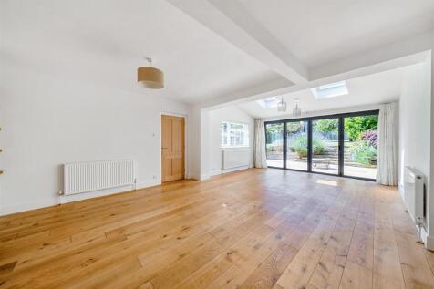 Sitting/Dining Room