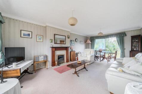 Sitting/Dining Room