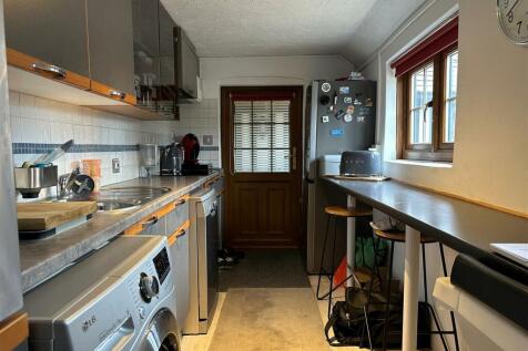 Kitchen..jpg