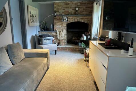 Sitting room..jpg