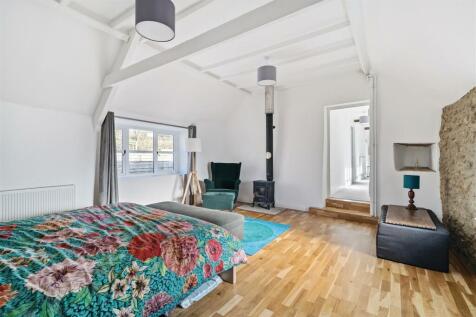 Main bedroom 2