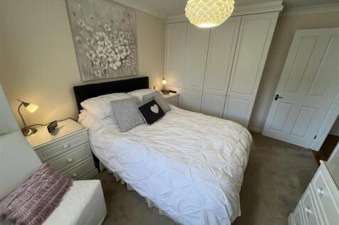 Main bedroom 2