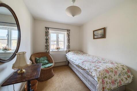 Bedroom/study