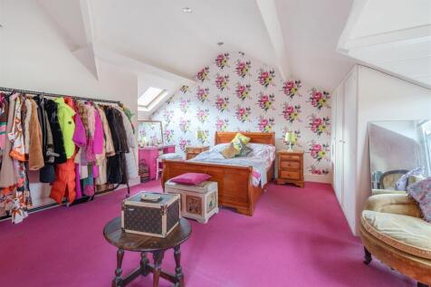 Principle bedroom
