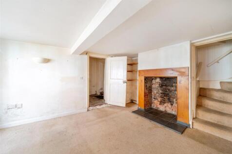 Sitting room for 20